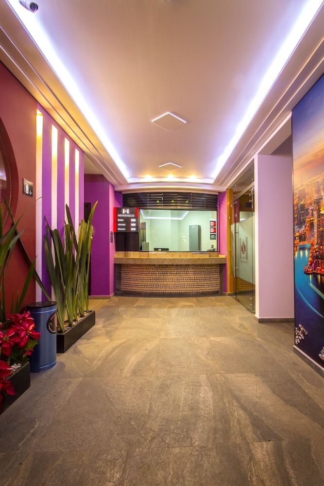 Hotel Zaragoza Inn Boutique - Mexico by - Resepsjon