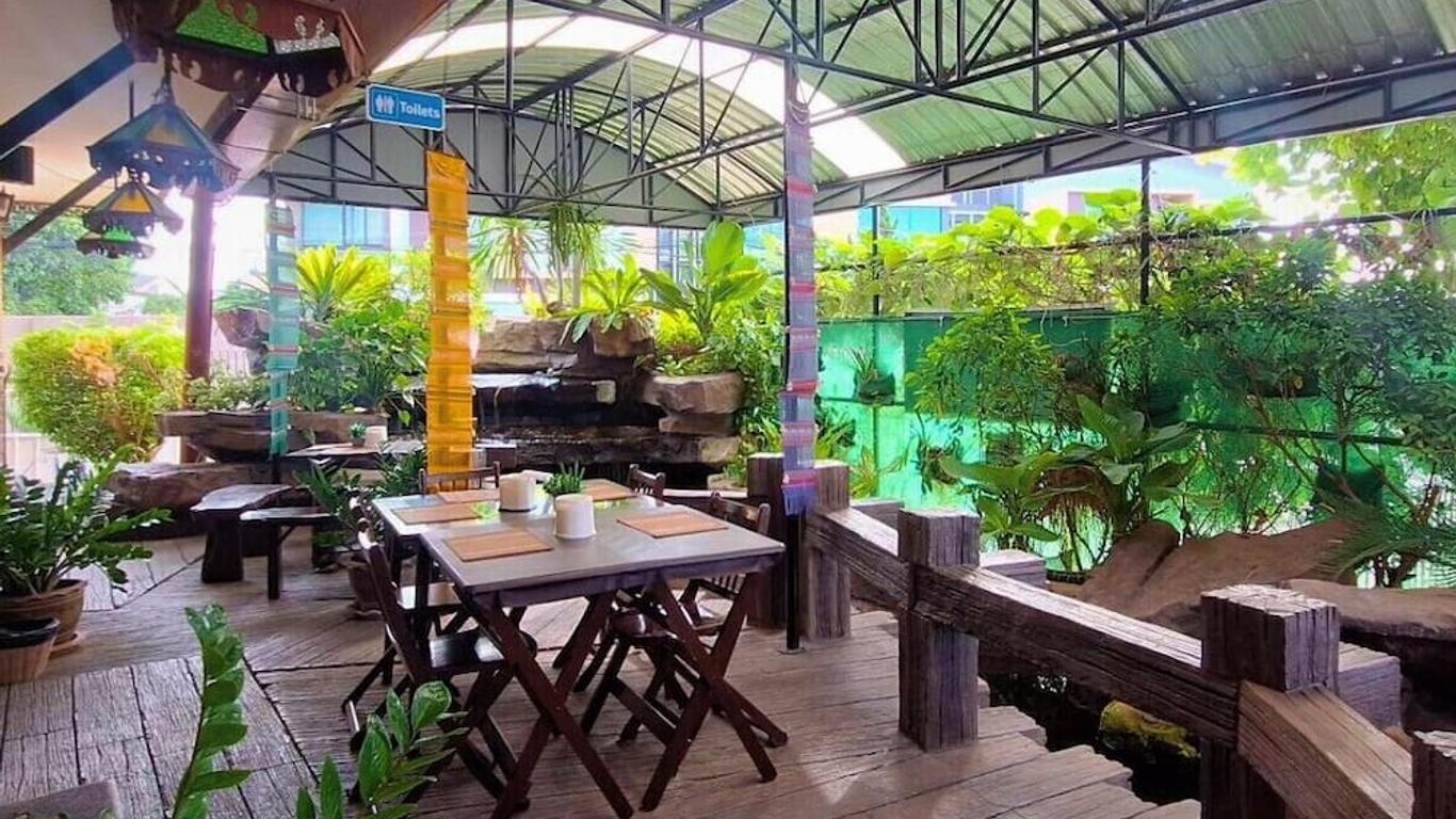 โรงแรมระยองล้านนา