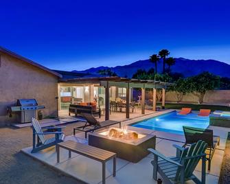 Palm Springs Modern Home Permit# 3972 - Palm Springs - Pool