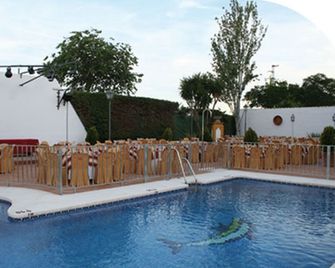 ポサダ エル テンプラニリョ - アンテケラ - プール