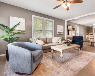 Charming Downtown Harrison Home - Harrison - Wohnzimmer