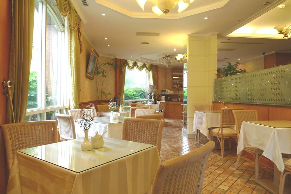 هاراتسور هوتل