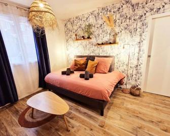 Studio 'noé', au Pied du Métro - Clichy
