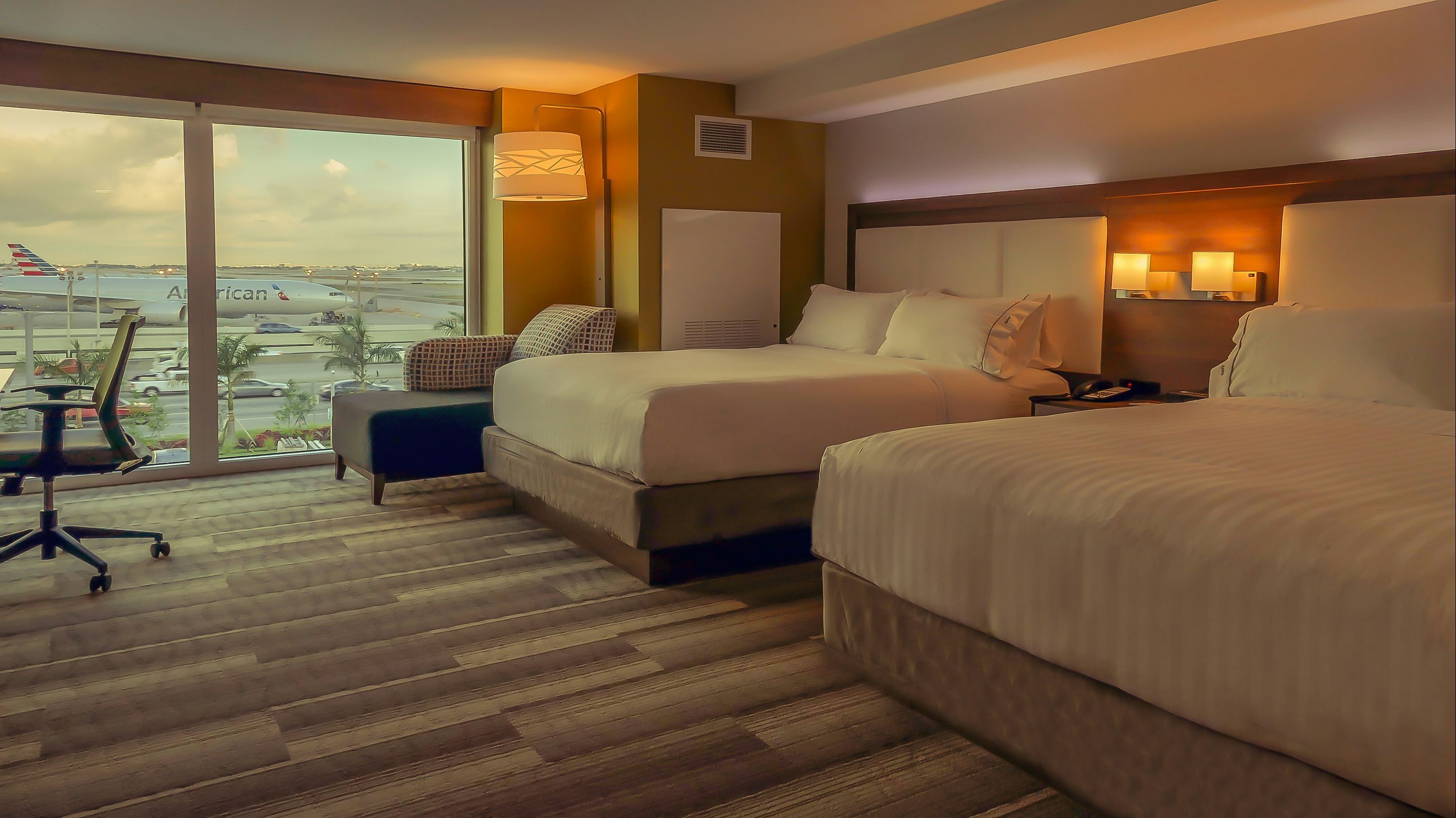 Holiday Inn Express & Suites Miami Airport East By IHG - מיאמי - חדר שינה