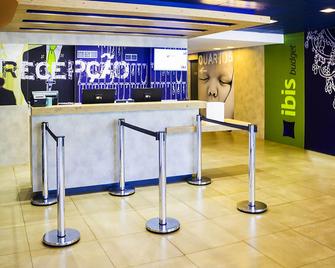 Ibis Budget Sertaozinho - Sertãozinho - Edificio