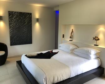 Nature Et Design - Bonifacio - Bedroom