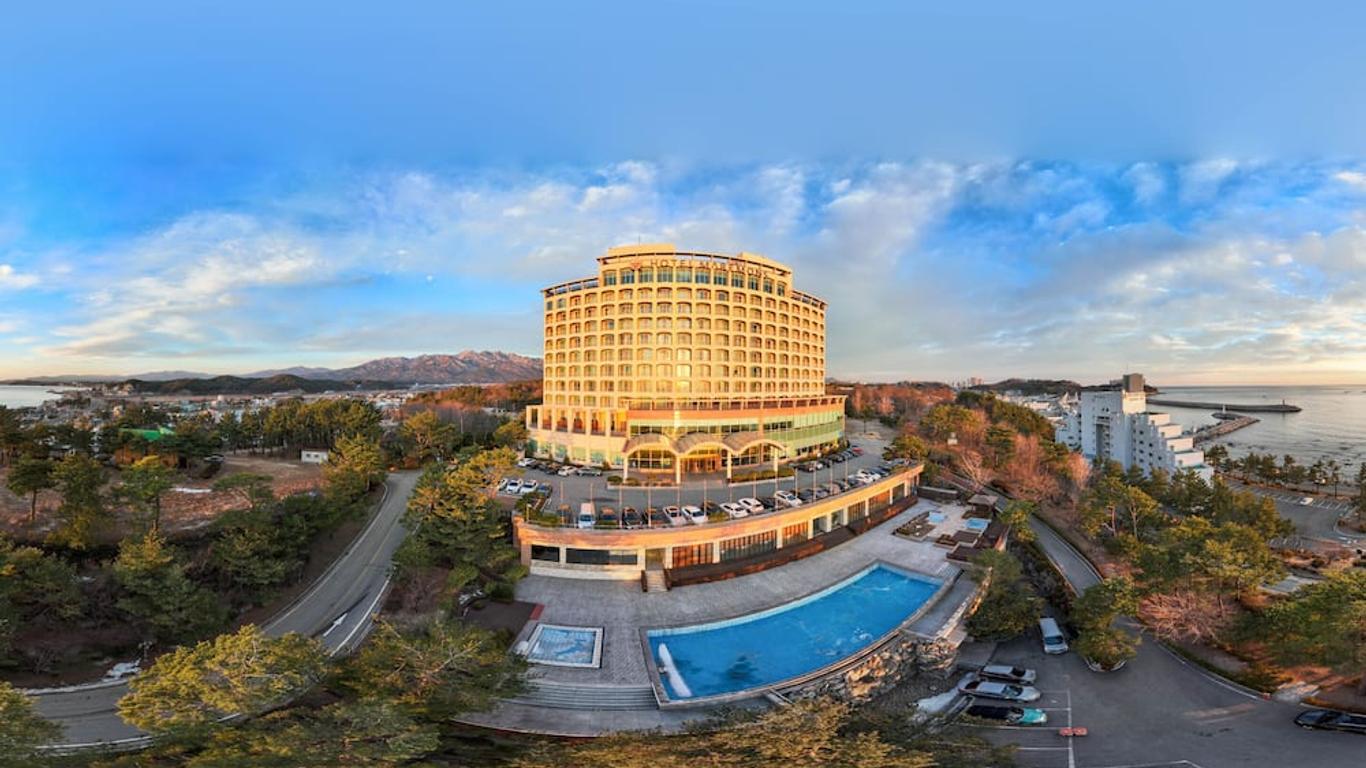 Hotel Maremons