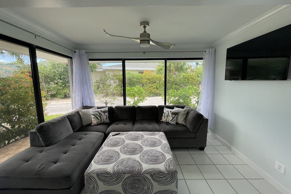 'Serenity By The Sea' Treasure Cay, Abaco, Bahamas 2 Bedrms/2 Bathrms/ Sleeps 6 - تريجر كاي - غرفة معيشة