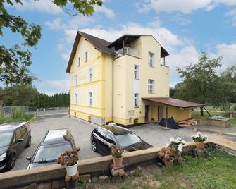 Vila Gala Ubytování Apartmány V Secesní Vile Soukromé Parkování U Domu Zdarma - 捷克利帕 - 建築