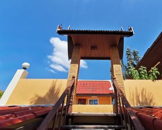 Lek Homestay - Si Racha