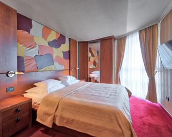 Hotel Bosna Banja Luka - Bania Luka - Habitación