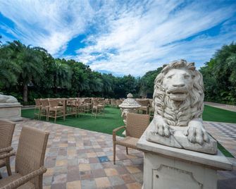 Radisson Hotel Jalandhar - Jalandhar - Патіо