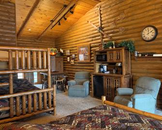 Cedar Lodge and Settlement - Wisconsin Dells - Sala de estar