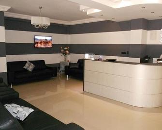 Hotel Santangelo - Monte Sant'Angelo - Front desk