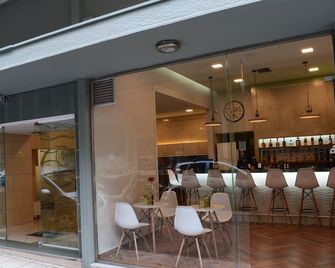 Hotel Atlanta - Patras - Бар