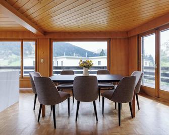 Luxe Davos Residence with Views Private Balcony - Davos - Dining room
