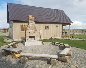 The River Run Cabin 900Sq Ft, Bedroom and Loft - Ashton - Edificio