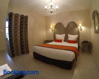 Hôtel Le Mas Saint-Joseph - Saint-Rémy-de-Provence - Bedroom