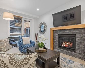 Le Bucheron Stunning Spring Creek Luxury condo - Canmore - Salon