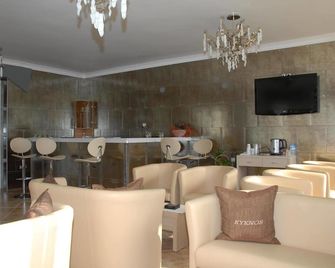 Kyknos De Luxe Hotel - Chlói