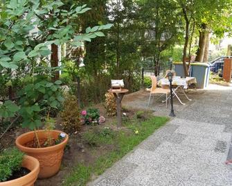Pension Hubertus - Berlín - Patio
