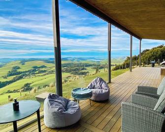 Beresford Heights - Owaka - Balcony