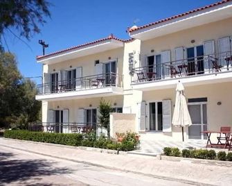 Arisvi - Kalloni - Building
