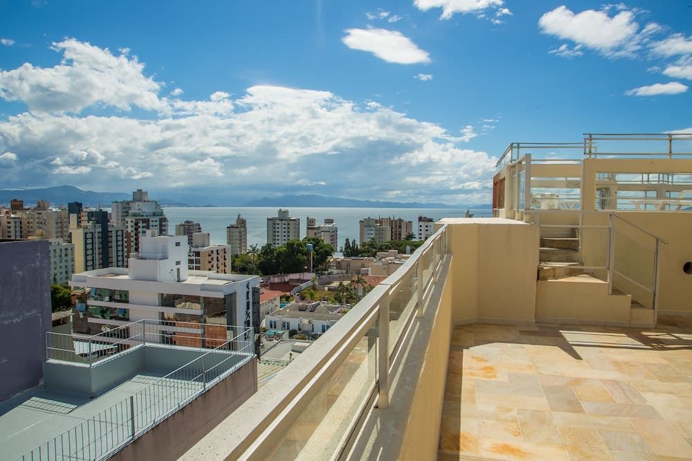 ريو برانكو آبارت هوتل