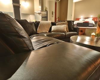 Bushland - Halls Gap - Living room