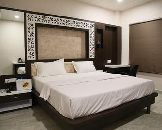 Hotel Sun N Star, Satna - Satna - Habitación