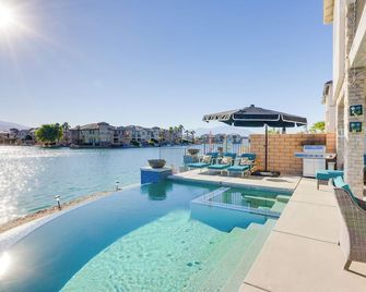 Lake & Mountain Views: Indio Oasis w/ Pool - Indio - Pool