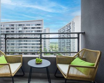 Ace Smart Hotel (Qionghai Wetland Park Branch) - Liangshan - Balkon