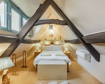 A delightful two bedroom Cotwold holiday cottage with garden - Cosy Corner - Moreton-in-Marsh - Bedroom