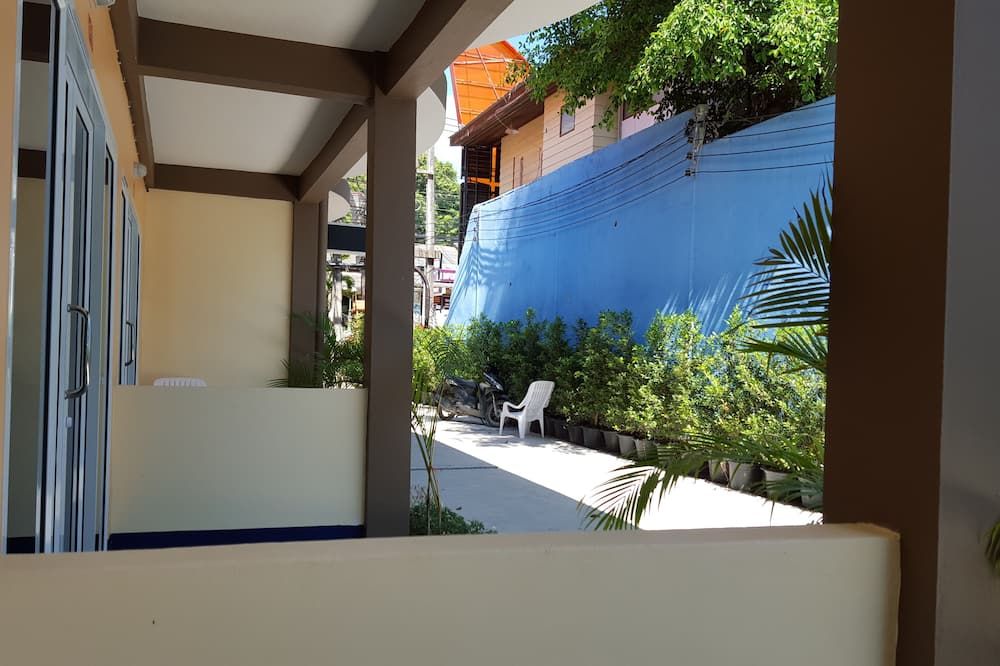 فاميلي جيستهاوس