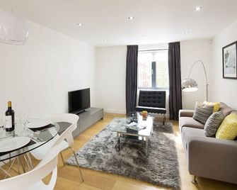 Cambric by Aeria Apartments - London - Wohnzimmer