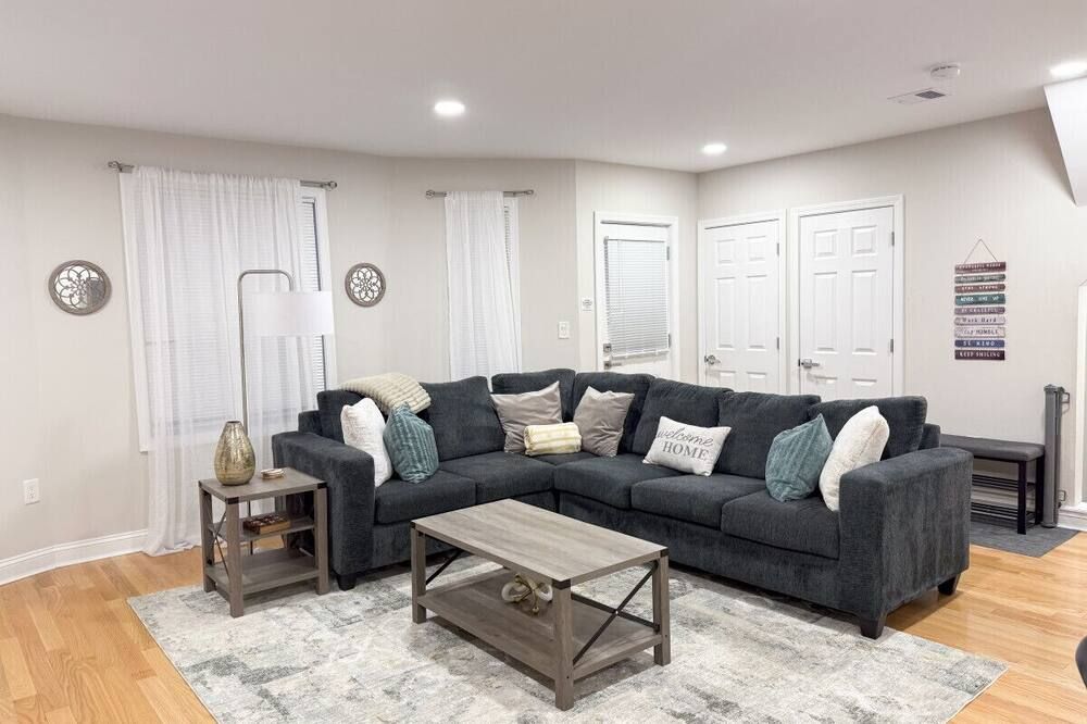 Modern, All New 3br Near Umass
