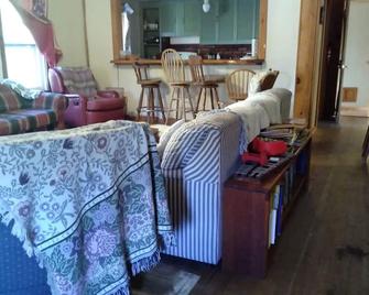 Beds In Shared Bunk Room - Tupper Lake - Living room