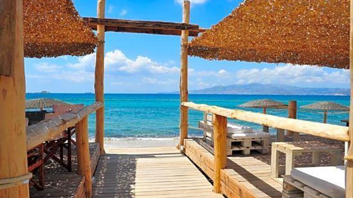 Medusa Beach Resort & Suites