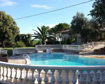 Villa Giardino Degli Eventi - Fano - Piscine