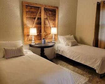 Historic Cottage--near Crater of Diamonds & Historic Washington State Park - Nashville - Habitación