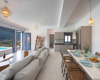 Calionas Suites - Vasiliki - Sala de estar