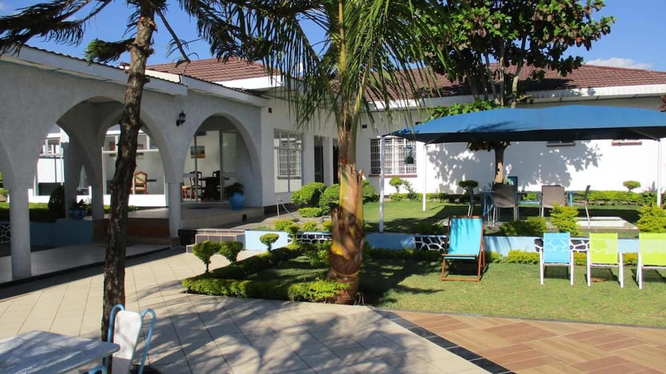 Blue Lagoon Lodge Blantyre