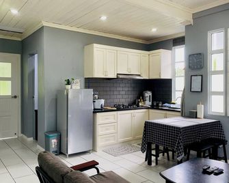 Grace Guesthouse - Kota Belud - Kitchen