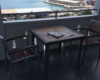 Harbour Vista Inn - Castries - Balcony