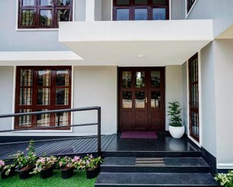 Collection O Addis Homes - Alwaye - Building