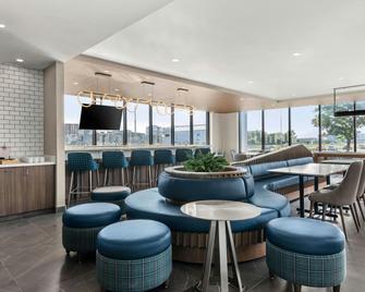 Residence Inn by Marriott Laval - Laval - Salon