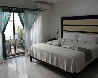 Hotel CEO Group - Campeche - Bedroom