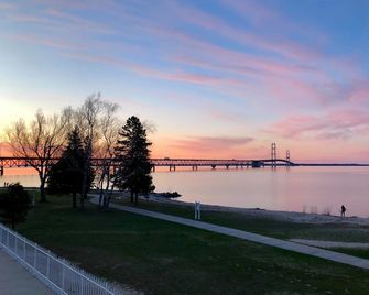Riviera Motel - Mackinaw City - Bygning