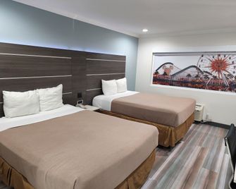 Travelodge by Wyndham Fullerton Near Anaheim - Fullerton - Makuuhuone