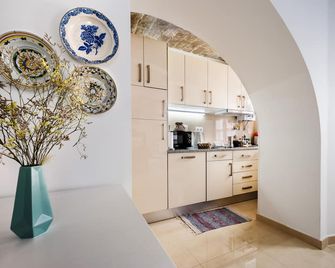 Ebora Home - Free Garage - Centro Histórico - Evora - Kitchen